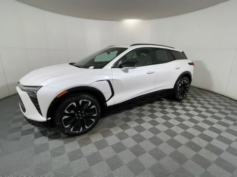 New 2025 Chevrolet Blazer EV RS image 62