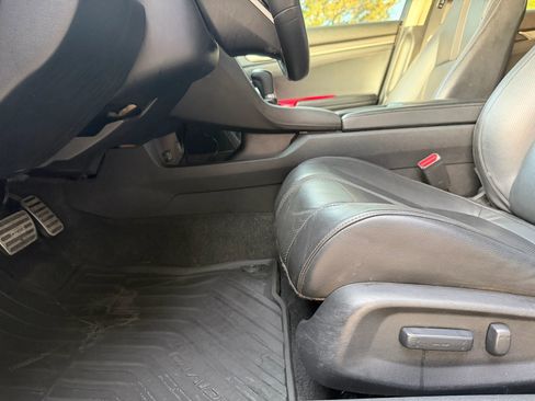 Used 2020 Honda Civic EX-L image 16
