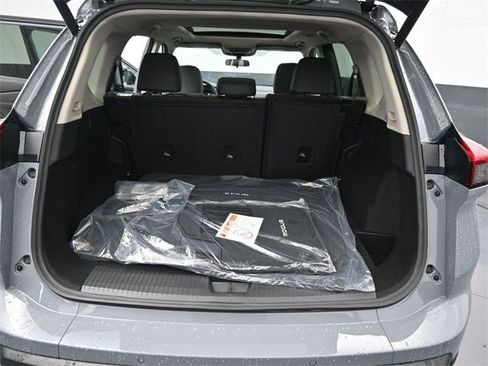 New 2026 Nissan Rogue SV image 38