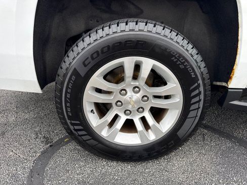 Used 2018 Chevrolet Suburban LS AWD/4WD image 10