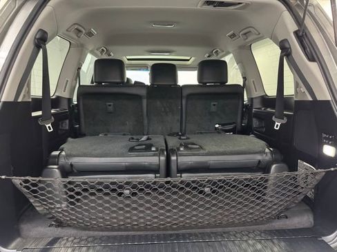 Used 2019 Lexus LX 570 4WD w/ Luxury Package image 26