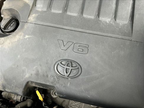 Used 2014 Toyota Highlander XLE AWD/4WD image 32