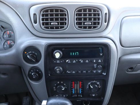 Used 2005 Chevrolet TrailBlazer LS w/ LS Preferred Equipment Group image 30