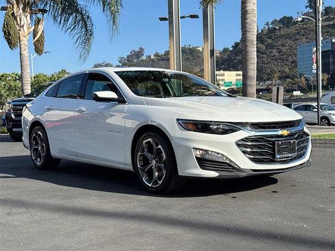 Used 2024 Chevrolet Malibu LT image 4