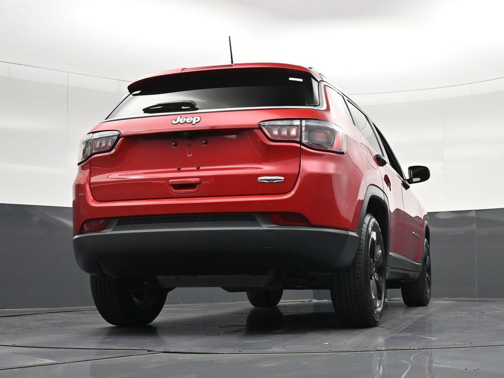 Used 2021 Jeep Compass Latitude FWD image 20