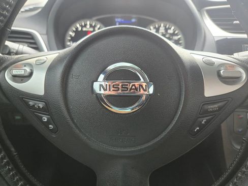 Used 2019 Nissan Sentra SV FWD image 6