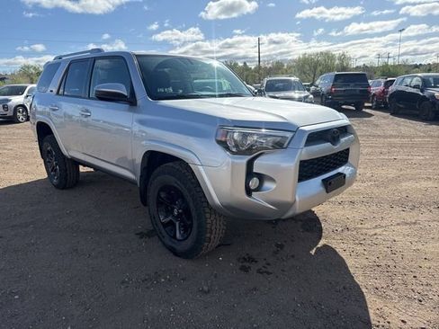 Used 2018 Toyota 4Runner SR5 image 7