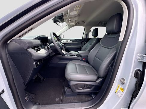New 2026 Ford Explorer Active w/ Active Comfort Package RWD image 21