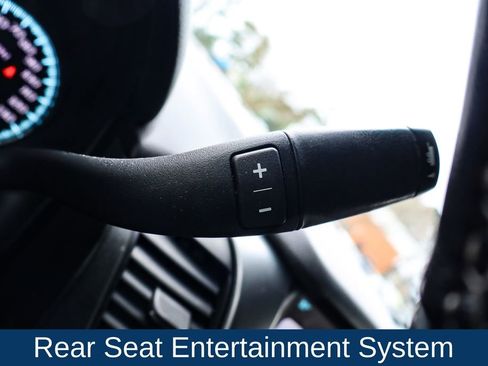 Used 2018 Chevrolet Suburban Premier image 28