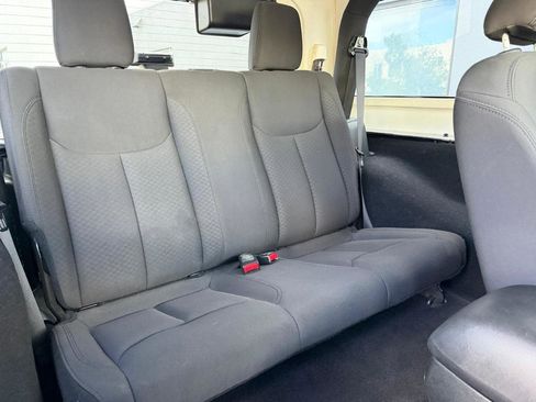 Used 2018 Jeep Wrangler Sport AWD/4WD image 21