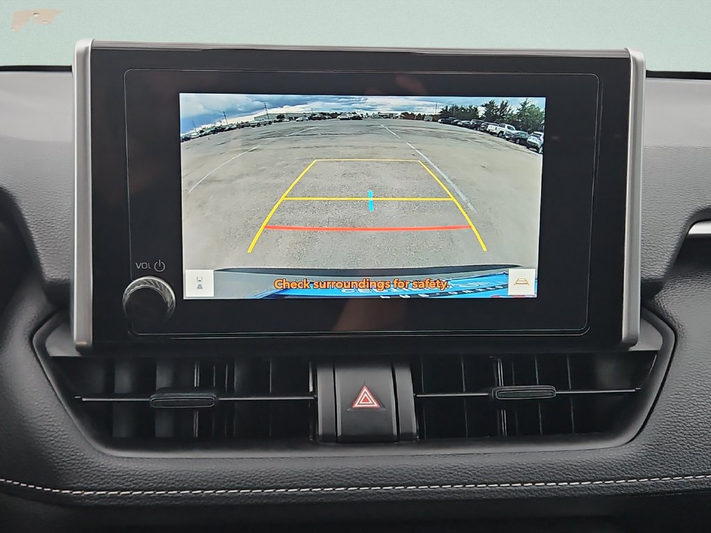 Used 2025 Toyota RAV4 XLE FWD image 18