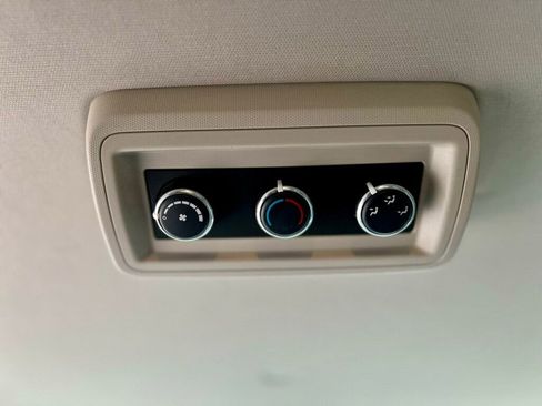 Used 2011 Dodge Grand Caravan Express FWD image 18