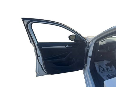 Used 2023 Volkswagen Jetta S FWD image 9