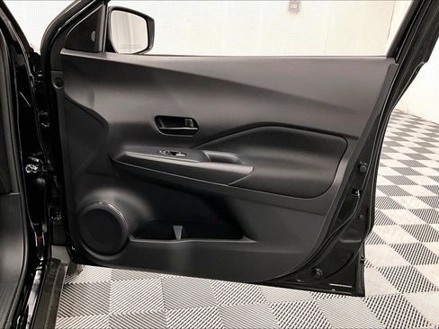 New 2025 Nissan Kicks Play S image 64