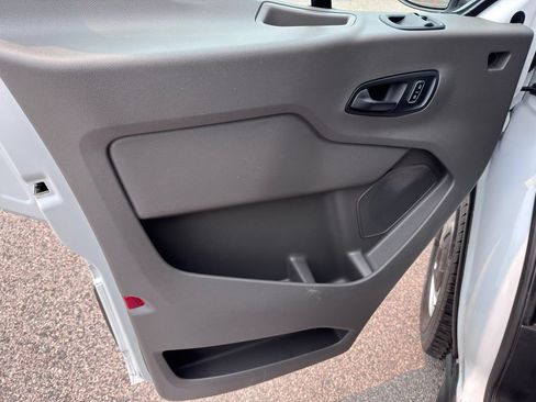 Used 2025 Ford Transit 250 148 High Roof Extended RWD image 9