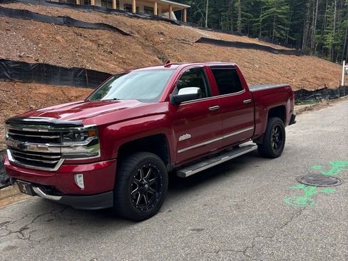 Used 2018 Chevrolet Silverado 1500 High Country AWD/4WD image 1