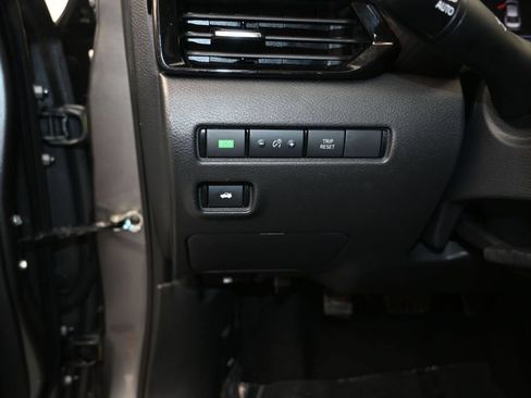 Used 2024 Nissan Sentra SV FWD image 12