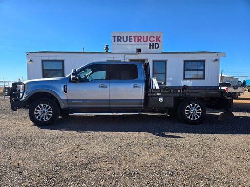 Used 2021 Ford F350 Lariat w/ FX4 Off-Road Package image 3
