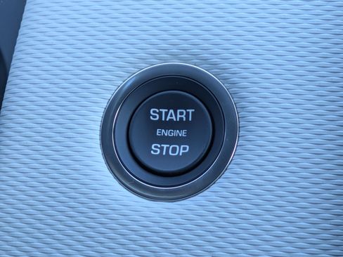 New 2026 Land Rover Discovery Sport Landmark image 17