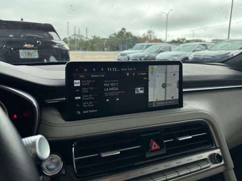 Used 2025 Genesis G70 2.5T image 21