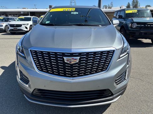 Used 2023 Cadillac XT5 Premium Luxury image 2