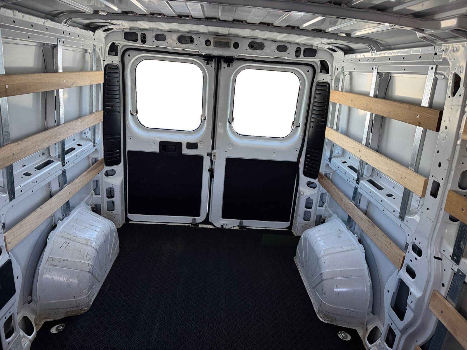 Used 2025 RAM ProMaster 2500 w/ U-Haul Equipment Group FWD image 16