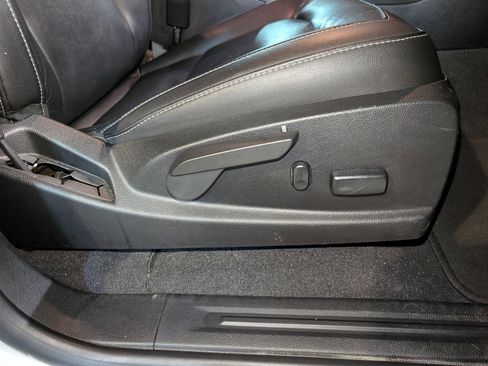 Used 2019 Chevrolet Colorado LT w/ Colorado RST Special Edition image 29