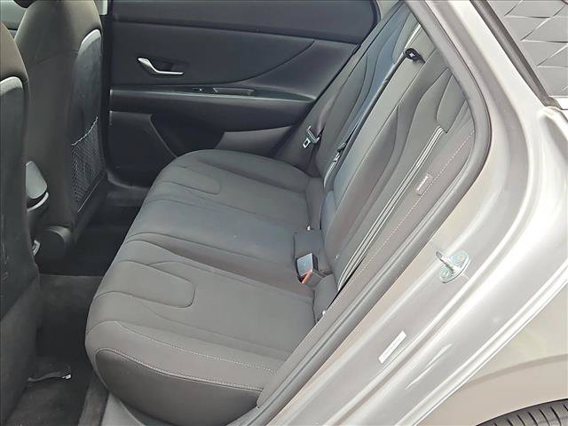 Used 2025 Hyundai Elantra SEL FWD image 20