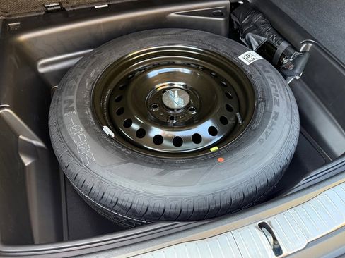 New 2025 Jeep Grand Cherokee Summit image 21