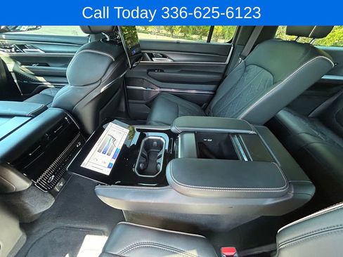 Used 2025 Jeep Grand Wagoneer L Series III w/ Rear Seat Video Group 1 AWD/4WD image 16