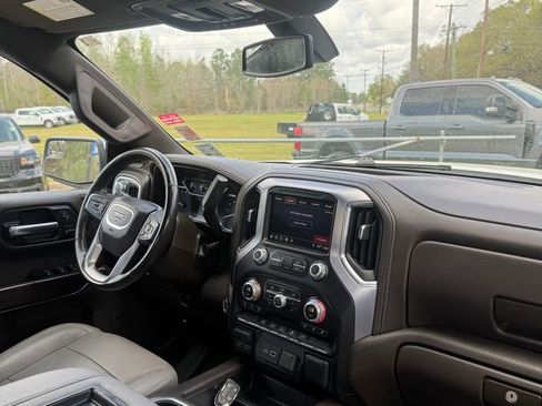 Used 2019 GMC Sierra 1500 SLT w/ SLT Premium Package image 9