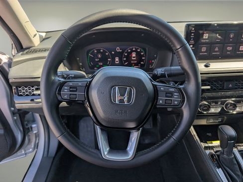 Used 2024 Honda Accord Touring image 16