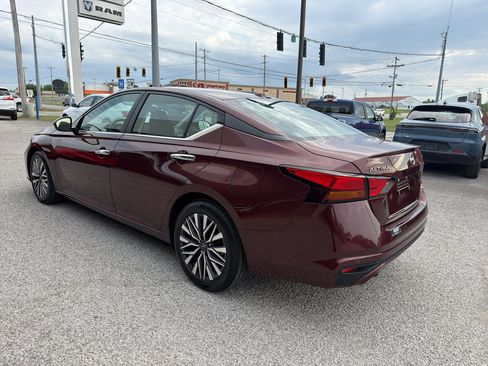 Used 2023 Nissan Altima 2.5 SV w/ SV Premium Package FWD image 7