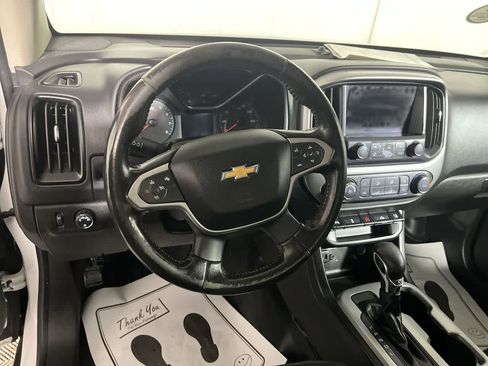 Used 2022 Chevrolet Colorado LT w/ Fleet Safety Package image 16