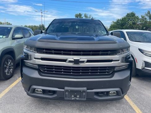 Used 2020 Chevrolet Silverado 1500 LT w/ Convenience Package AWD/4WD image 2
