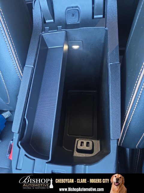 Used 2024 GMC Terrain AT4 w/ Tech Package AWD/4WD image 23