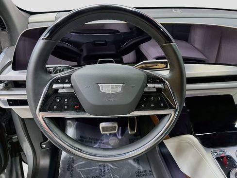 Used 2026 Cadillac Vistiq Luxury AWD/4WD image 11