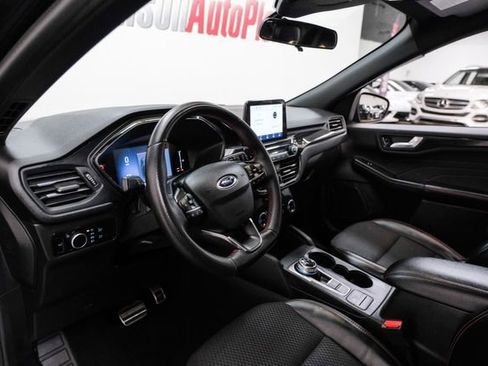 Used 2023 Ford Escape ST-Line image 3