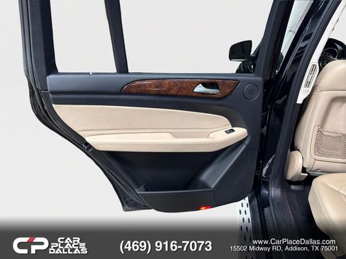 Used 2018 Mercedes-Benz GLS 450 4MATIC w/ Premium Package image 22