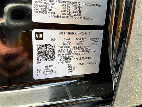 Used 2024 Chevrolet Silverado 1500 LT AWD/4WD image 12