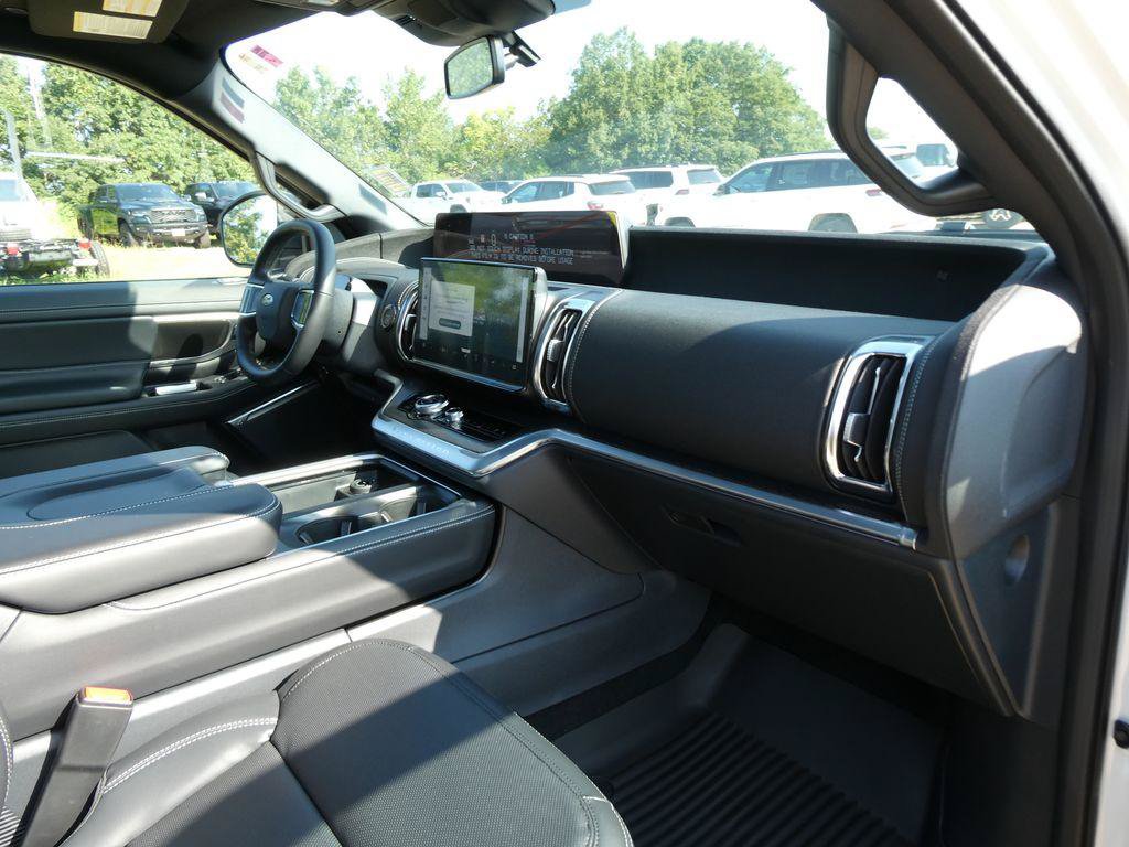 New 2027 Ford Expedition Max Platinum w/ Stealth Appearance Package AWD/4WD image 12
