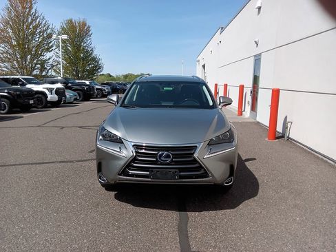 Used 2015 Lexus NX 300h AWD w/ Luxury Package image 4