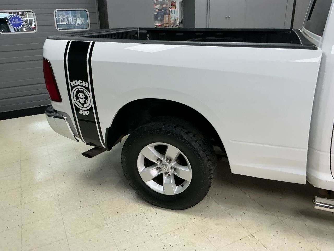 Used 2017 RAM 1500 Classic SLT AWD/4WD image 30