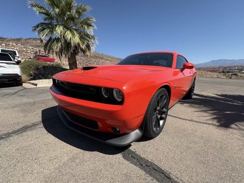 Used 2021 Dodge Challenger R/T Scat Pack RWD image 1