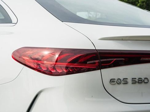 Certified 2024 Mercedes-Benz EQS 580 4MATIC Sedan image 7