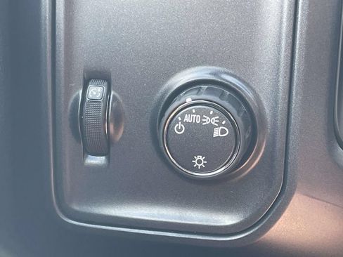 Used 2019 Chevrolet Silverado 1500 Custom w/ LPO, Essentials Package RWD image 22