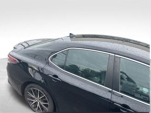 Used 2021 Toyota Camry SE FWD image 21