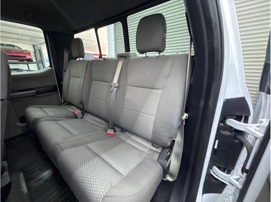 Used 2018 Ford F150 XLT w/ Equipment Group 302A Luxury AWD/4WD image 19
