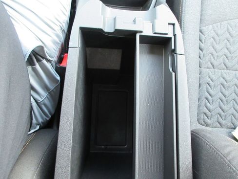 Used 2024 Chevrolet Equinox LT w/ LPO, Floor Liner Package FWD image 27