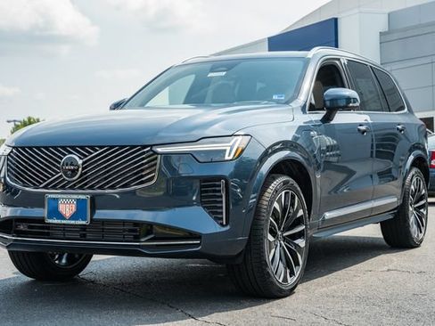New 2026 Volvo XC90 T8 Ultra w/ Protection Package Premier AWD/4WD image 3